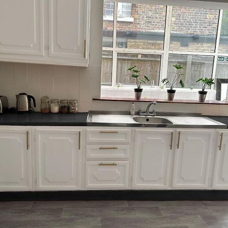 Balham, South London Spacious Guest House F2, 6 Rooms Available Exterior photo