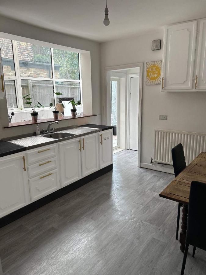 Balham, South London Spacious Guest House F2, 6 Rooms Available Exterior photo